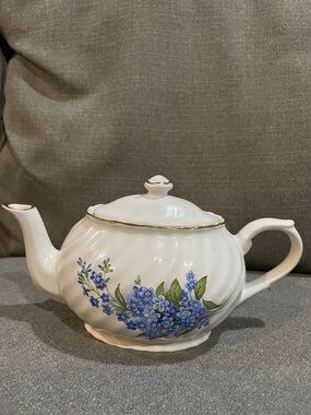Vintage Arthur Wood & Son Staffordshire England Forget Me Knots Teapot